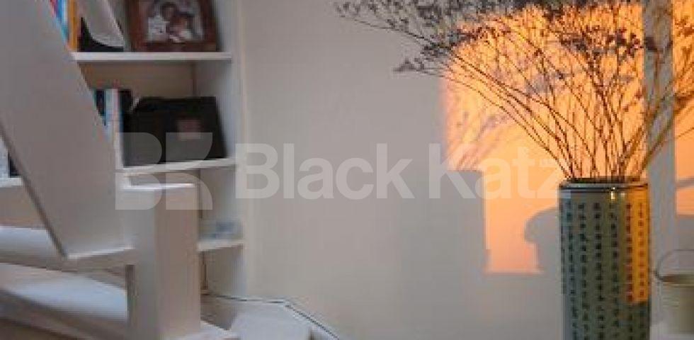 			Must See!!, 1 Bedroom, 1 bath, 1 reception Flat			 Goldney Road, Maida Vale